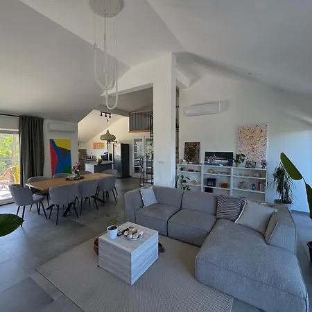 Modern Urban Oasis - *
