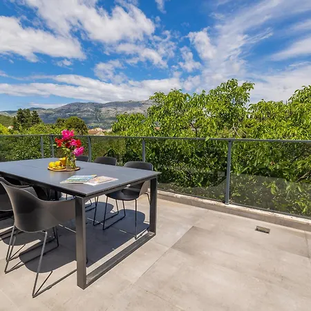 Modern Urban Oasis - Apartment Korčula