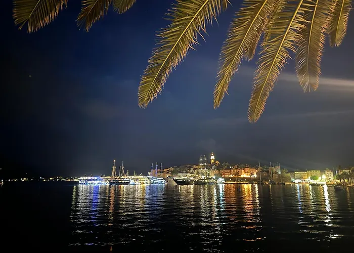 Modern Urban Oasis - Daire Korčula