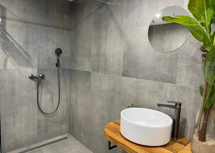 Modern Urban Oasis - * Korčula