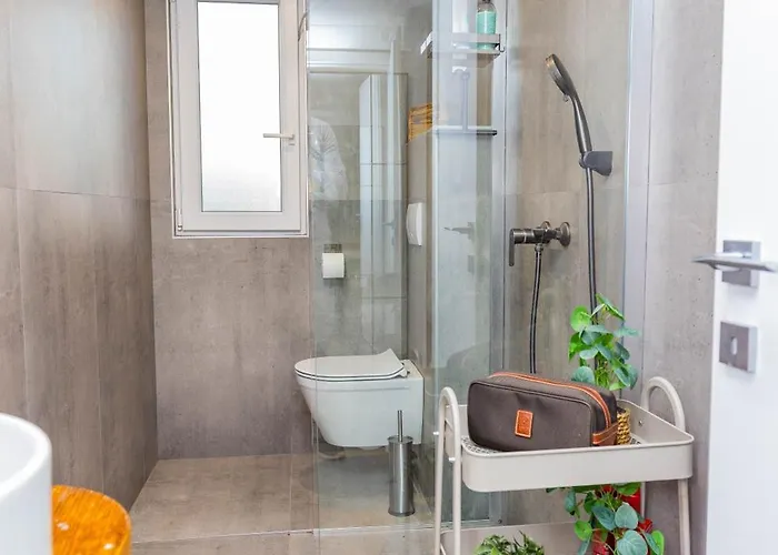 Modern Urban Oasis - Daire