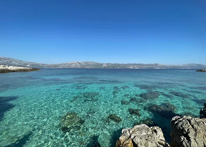 Modern Urban Oasis - Apartment Korčula