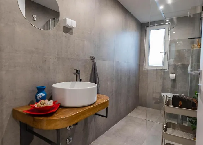 Daire Modern Urban Oasis - *