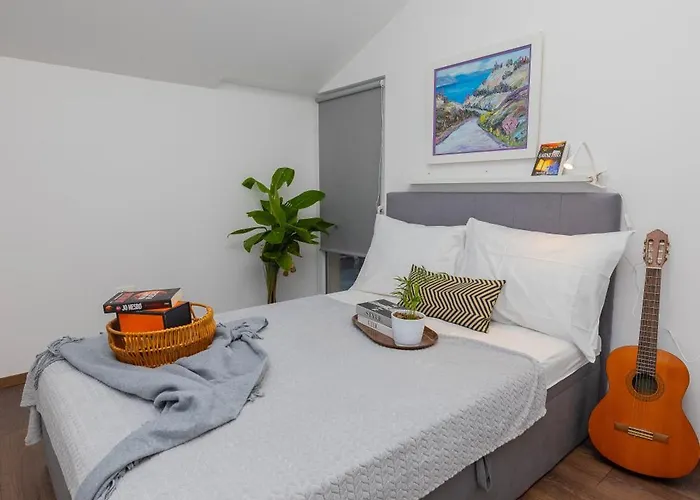 Modern Urban Oasis - Korčula