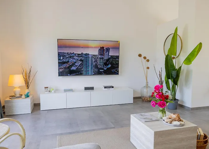 Modern Urban Oasis - Daire